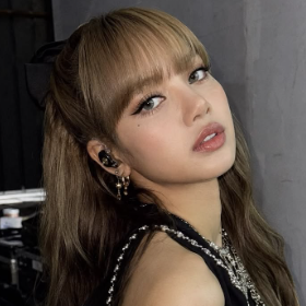 Lisa- BLACKPINK