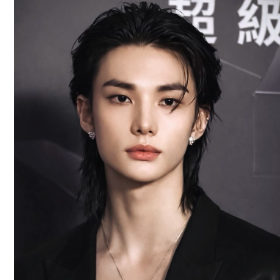 Hyunjin- Stray Kids