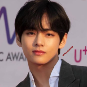 V- BTS
