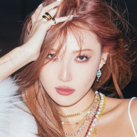 Hwasa- MAMMAMOO